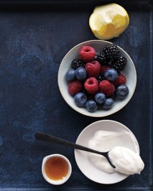 A healthy life - pictures - berry-yogurt-honey.jpg